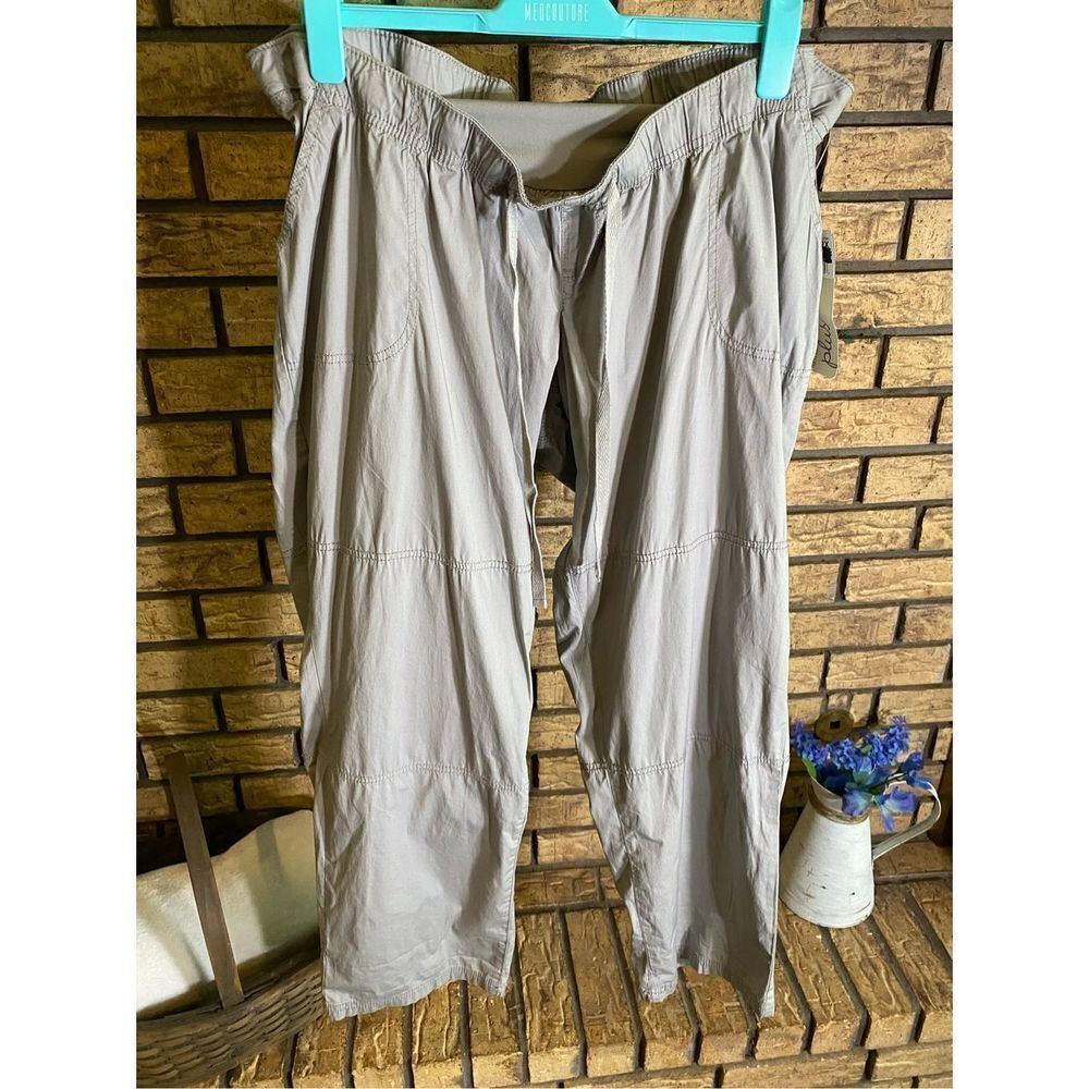 ‎Motherhood Maternity Pants NWT